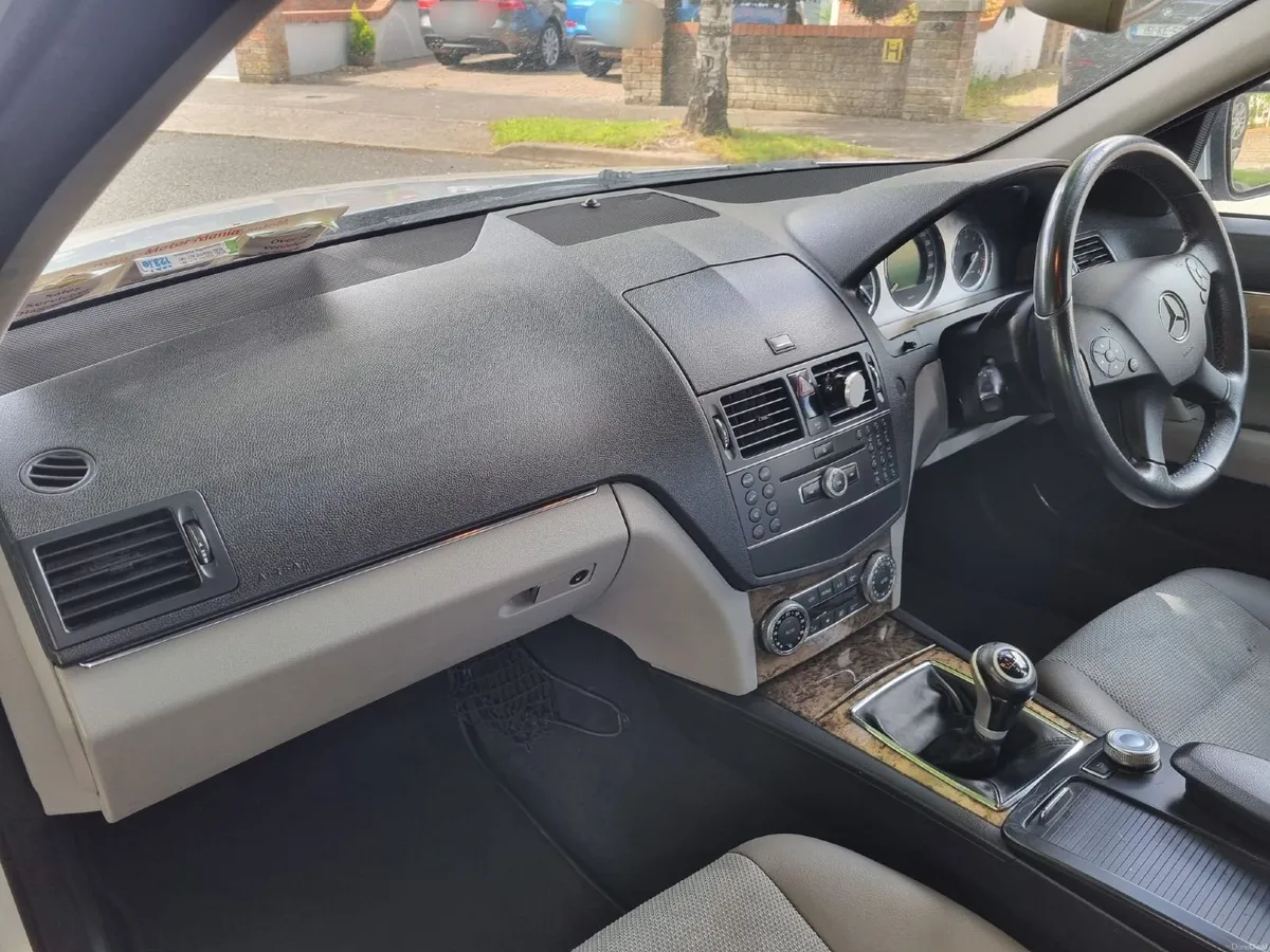 Car - Image 4