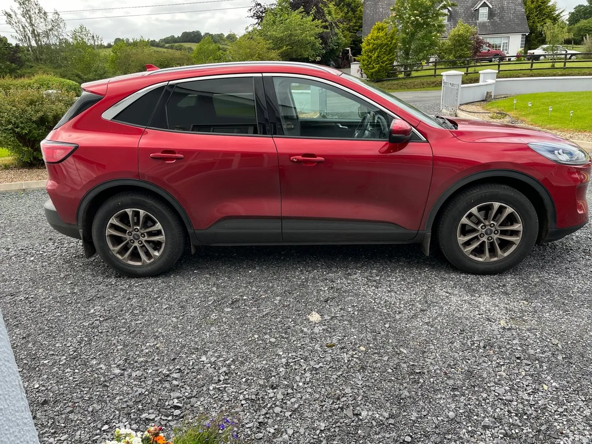 Ford Kuga Titanium 2021 - Image 3