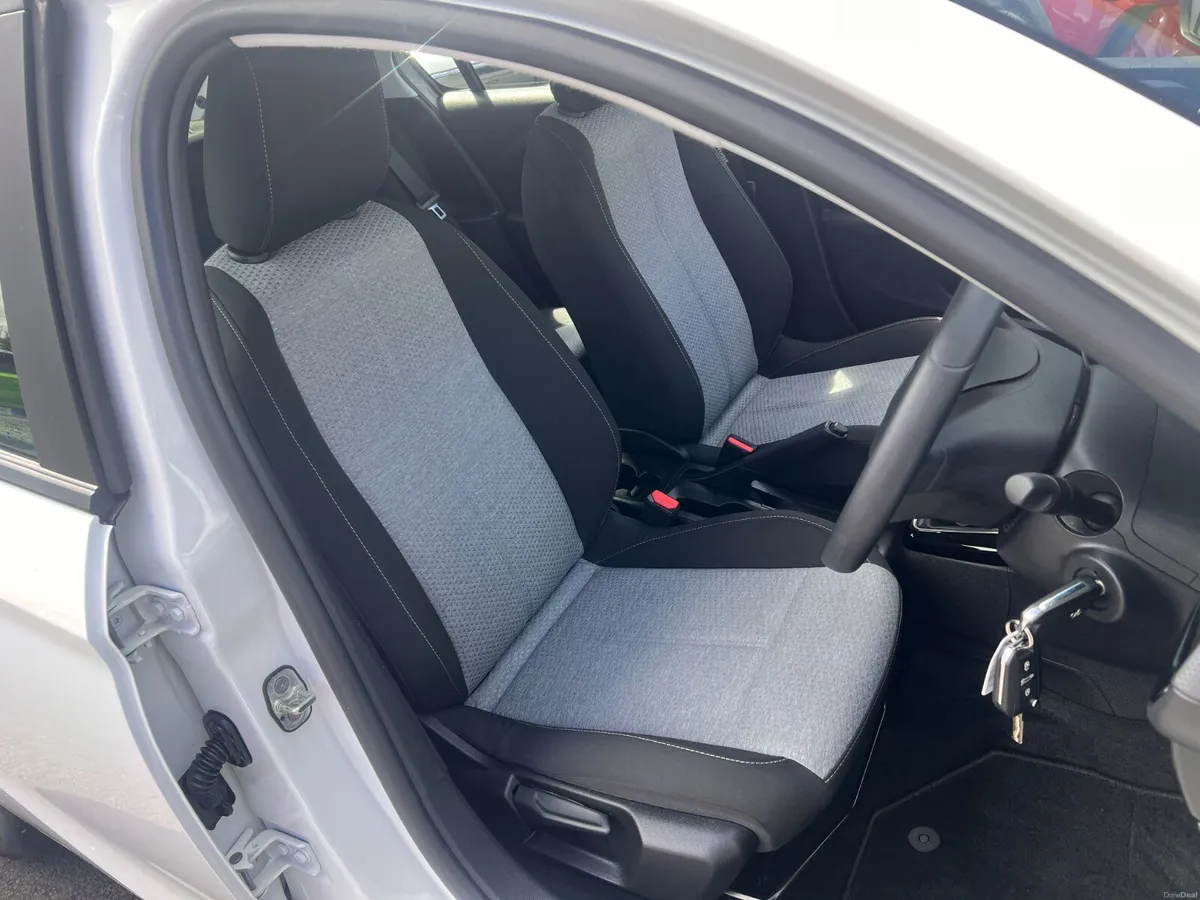 2024 ELEGNACE Low Kms As New High Spec €19,750 - Image 4