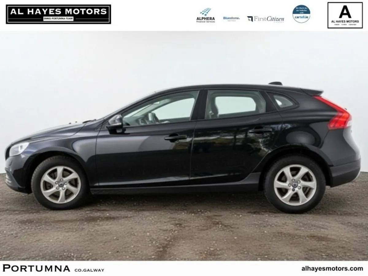 Volvo V40 CROSS COUNTRY D2 (120hp) SE + Leather - Image 6