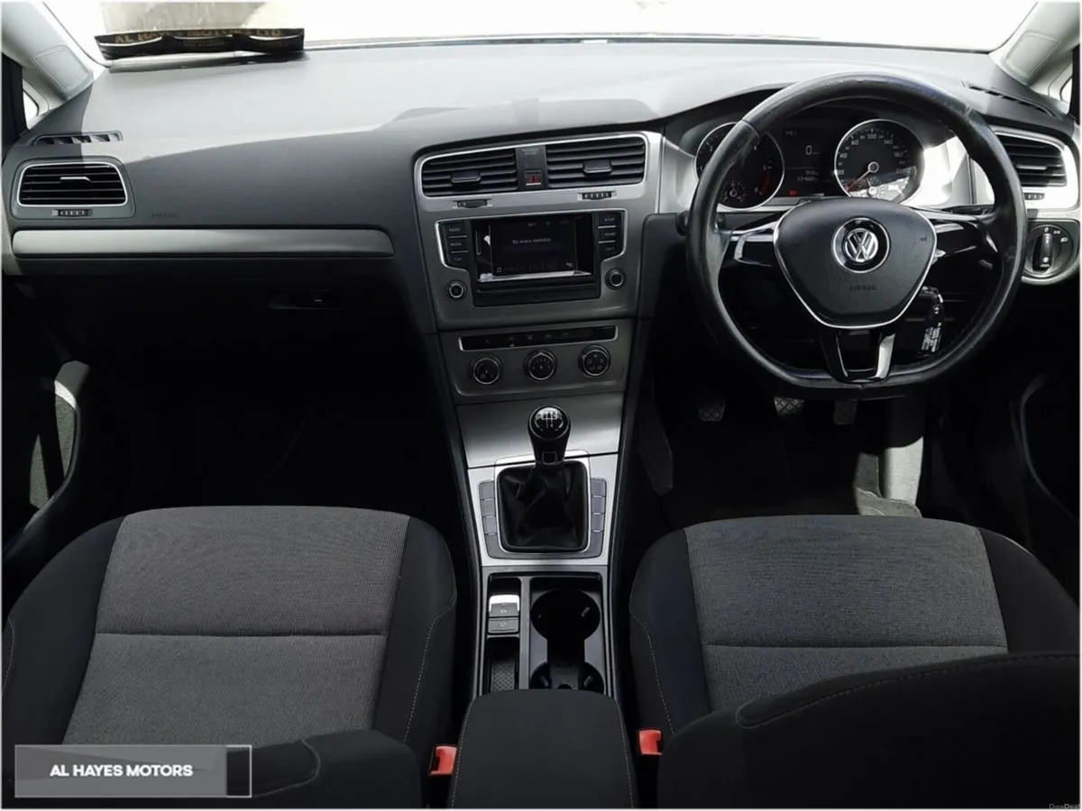Volkswagen Golf **GREAT VALUE**1.6 TDI DIESEL** - Image 2