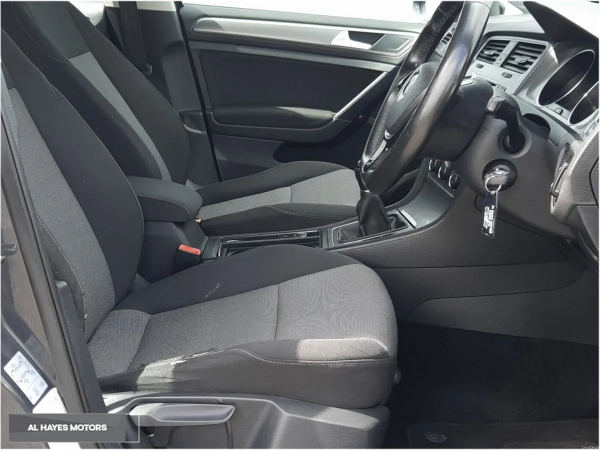 Volkswagen Golf **GREAT VALUE**1.6 TDI DIESEL** - Image 4