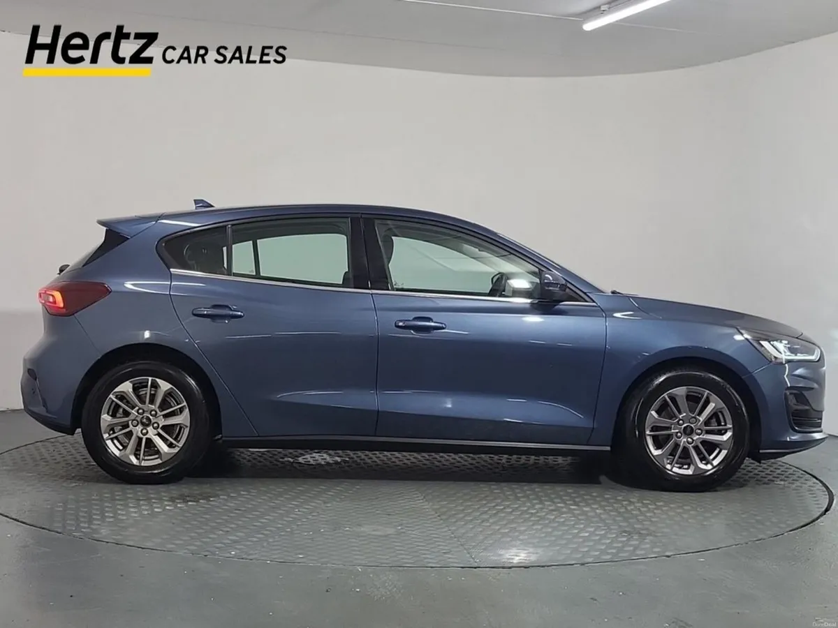Ford Focus TITANIUM Petrol Manual - Image 4