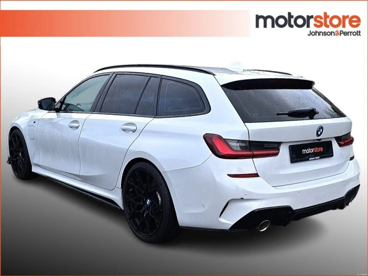 BMW 3-Series 2.0 - Image 2