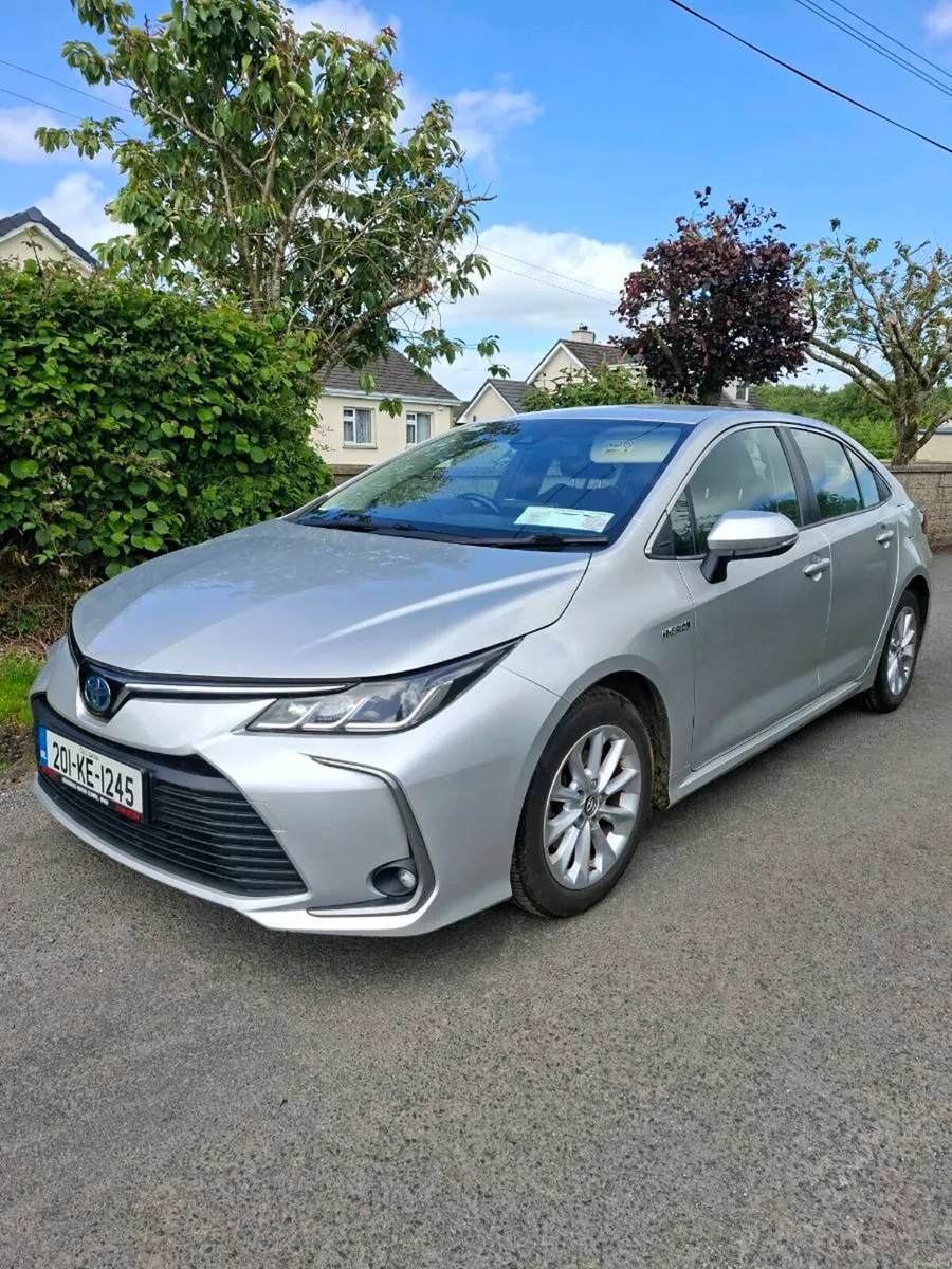 TOYOTA COROLLA 2020 AUTO HYBRID - Image 1