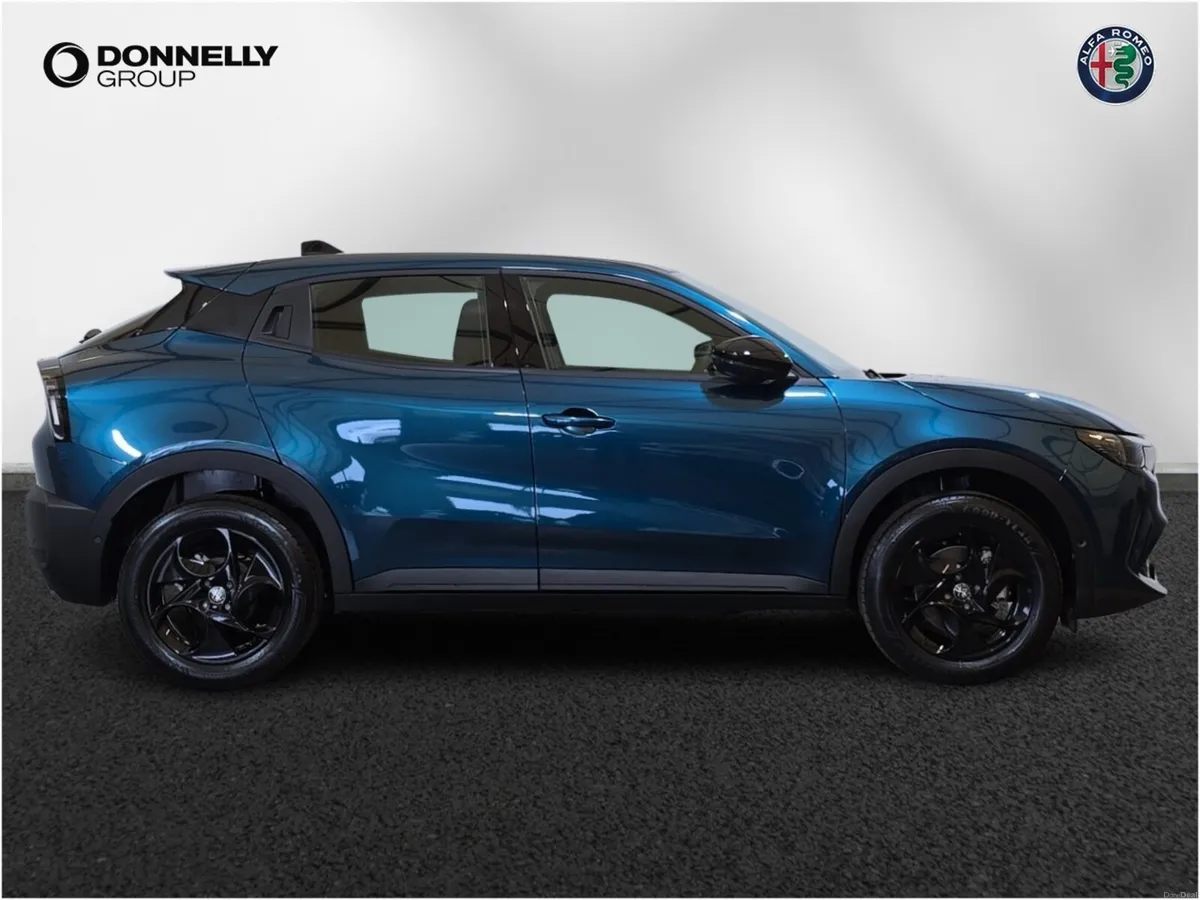 Alfa Romeo Junior Hatchback - Image 3