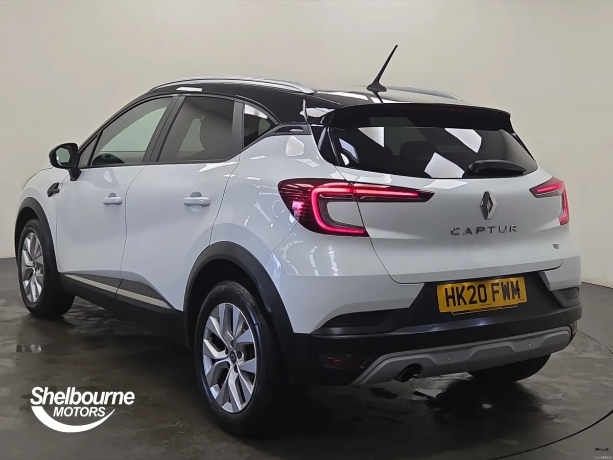 Renault Captur Diesel Hatchback Iconic - Image 2