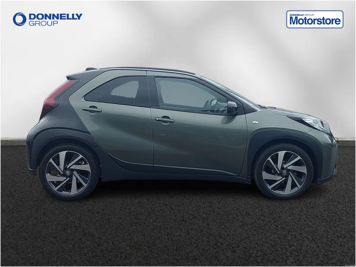 Toyota Aygo X Hatchback Edge - Image 3