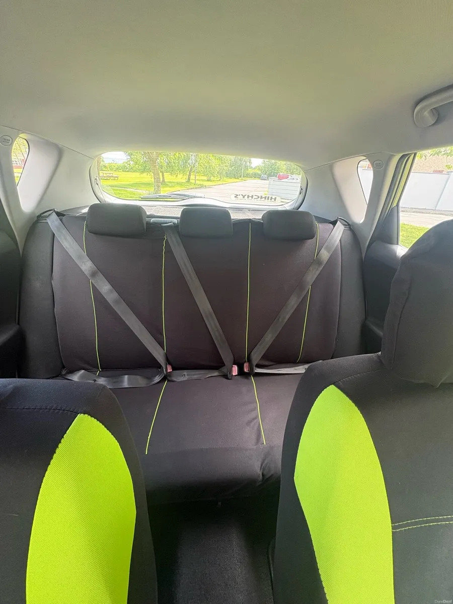 Car - Image 4