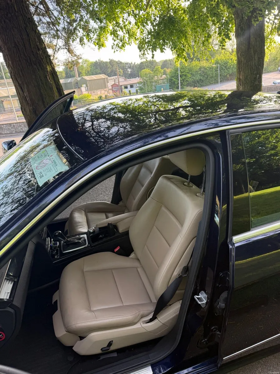 Mercedes-Benz E-Class E200 CDI BE AVANTGARDE A/T - Image 4