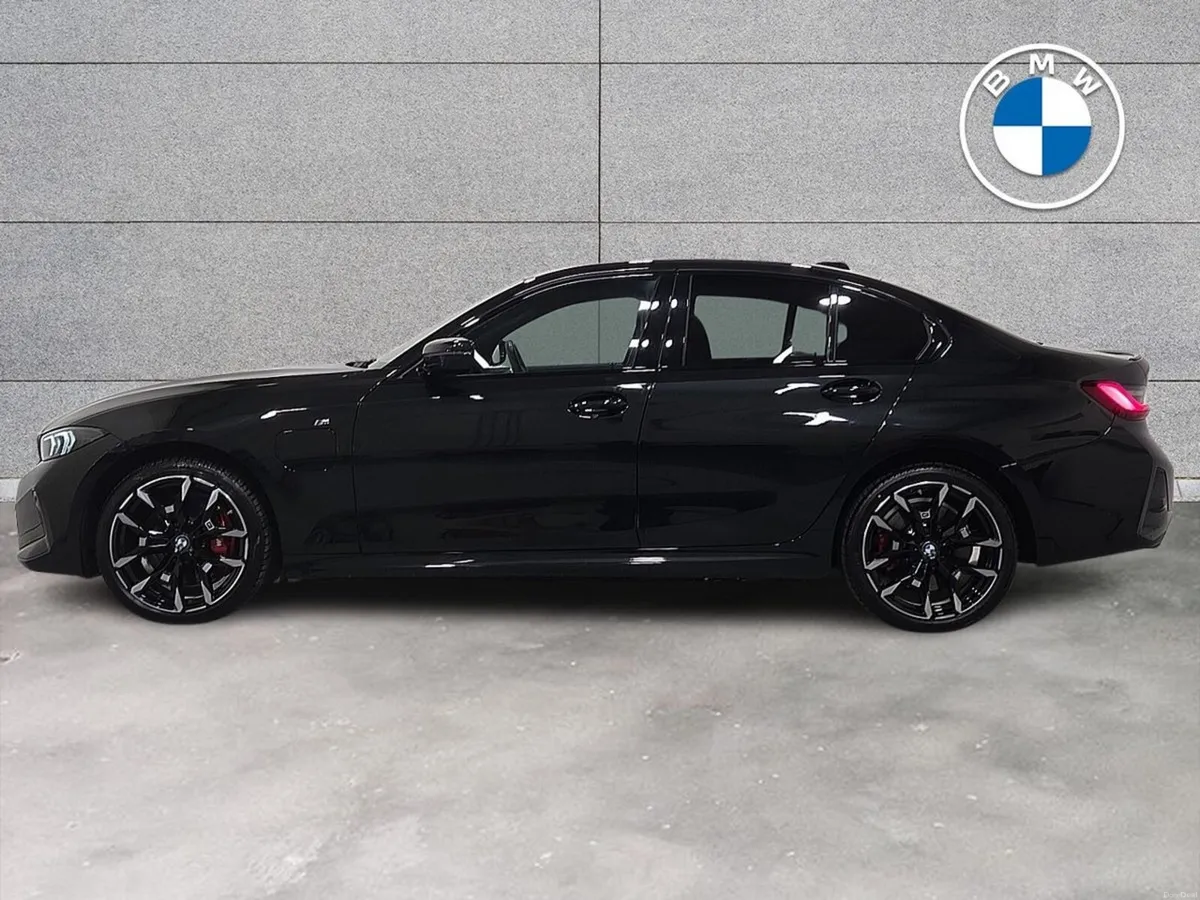 BMW 3-Series 330e M Sport Saloon - Image 4