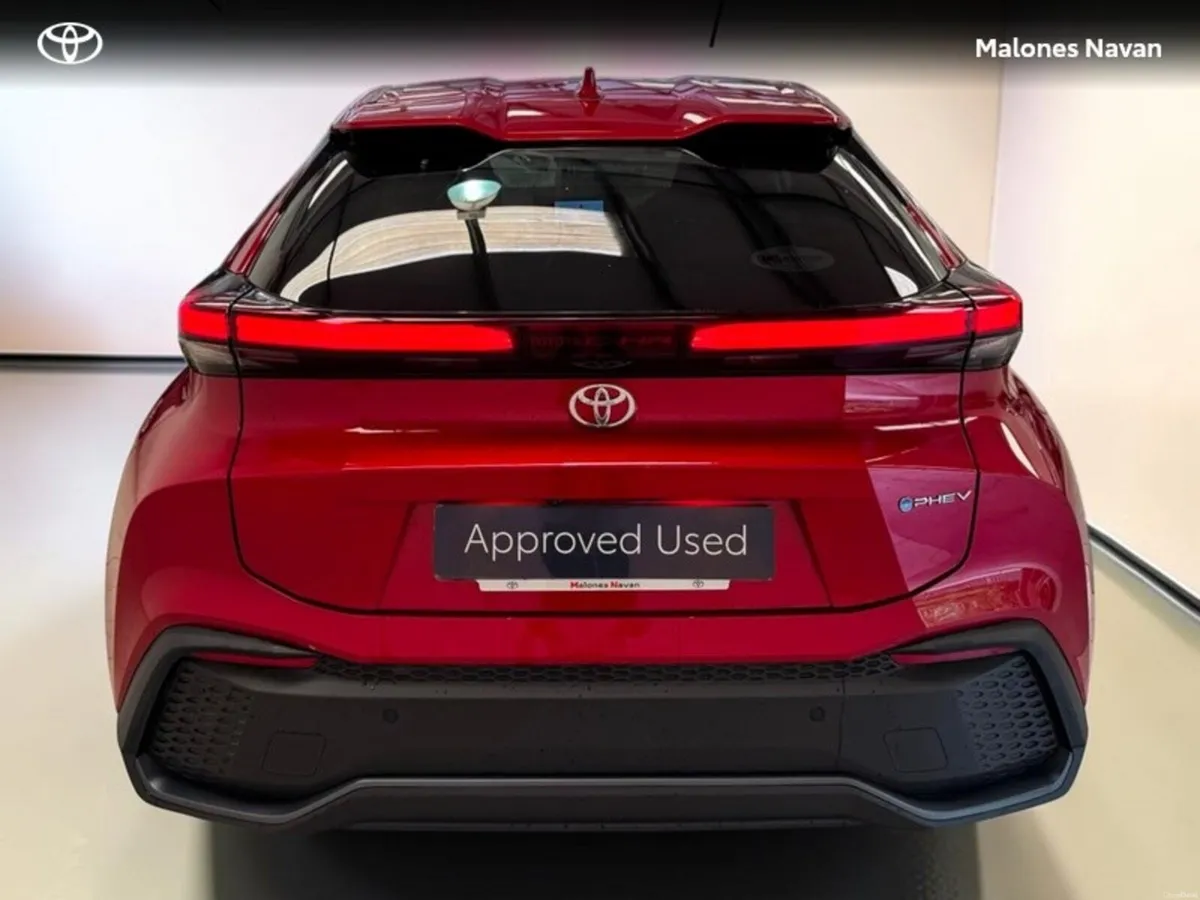 Toyota C-HR C-HR PHEV SPORT - Image 4
