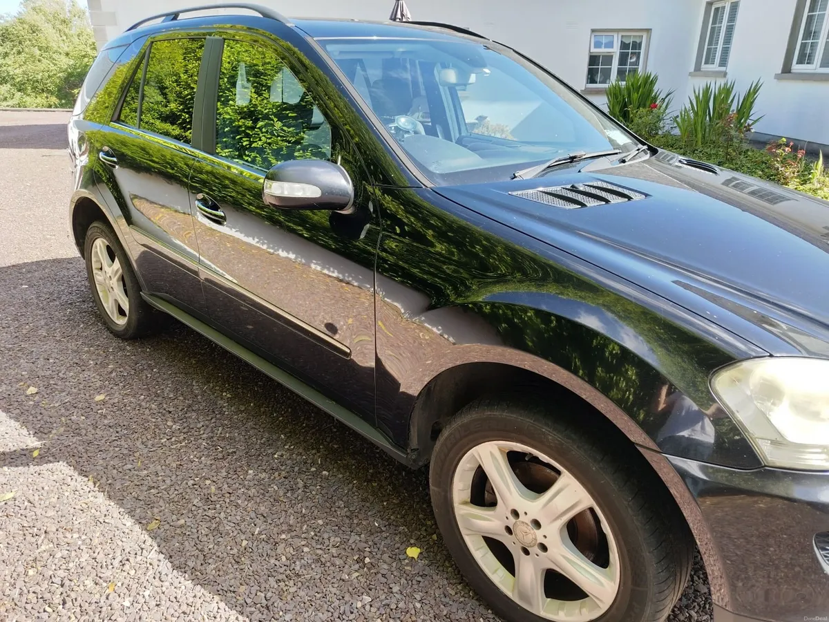 Mercedes-Benz M-Class 2008 - Image 2