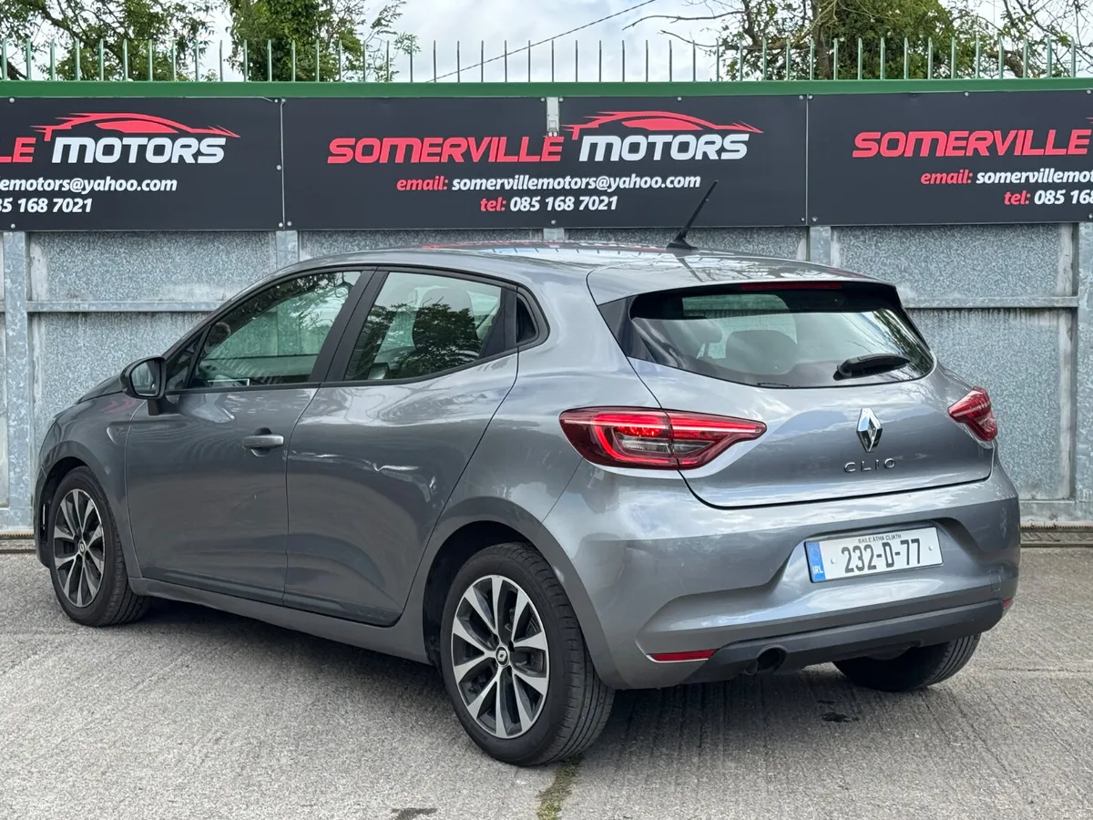 RENAULT CLIO AUTOMATIC “NCT UNTIL 2027” 2023 - Image 4