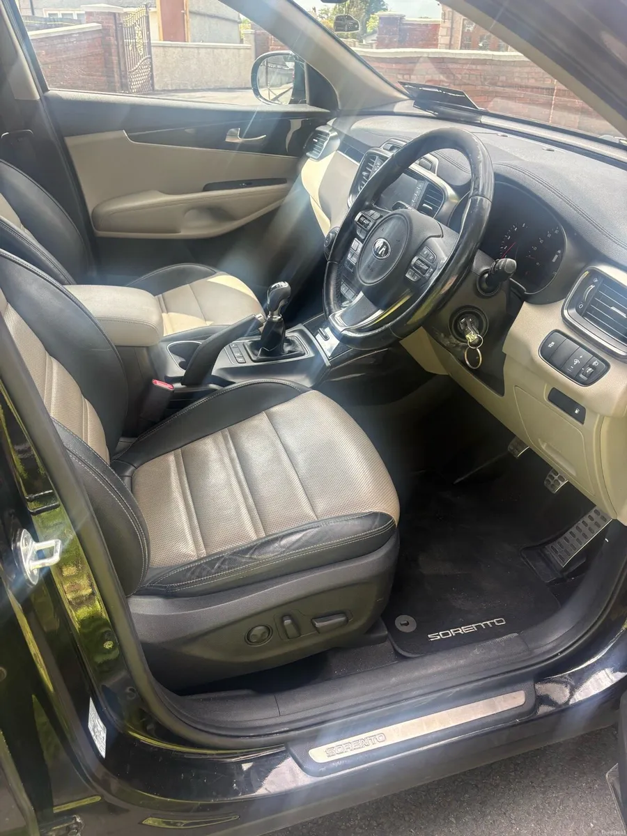 Kia Sorento 7 seater - Image 5