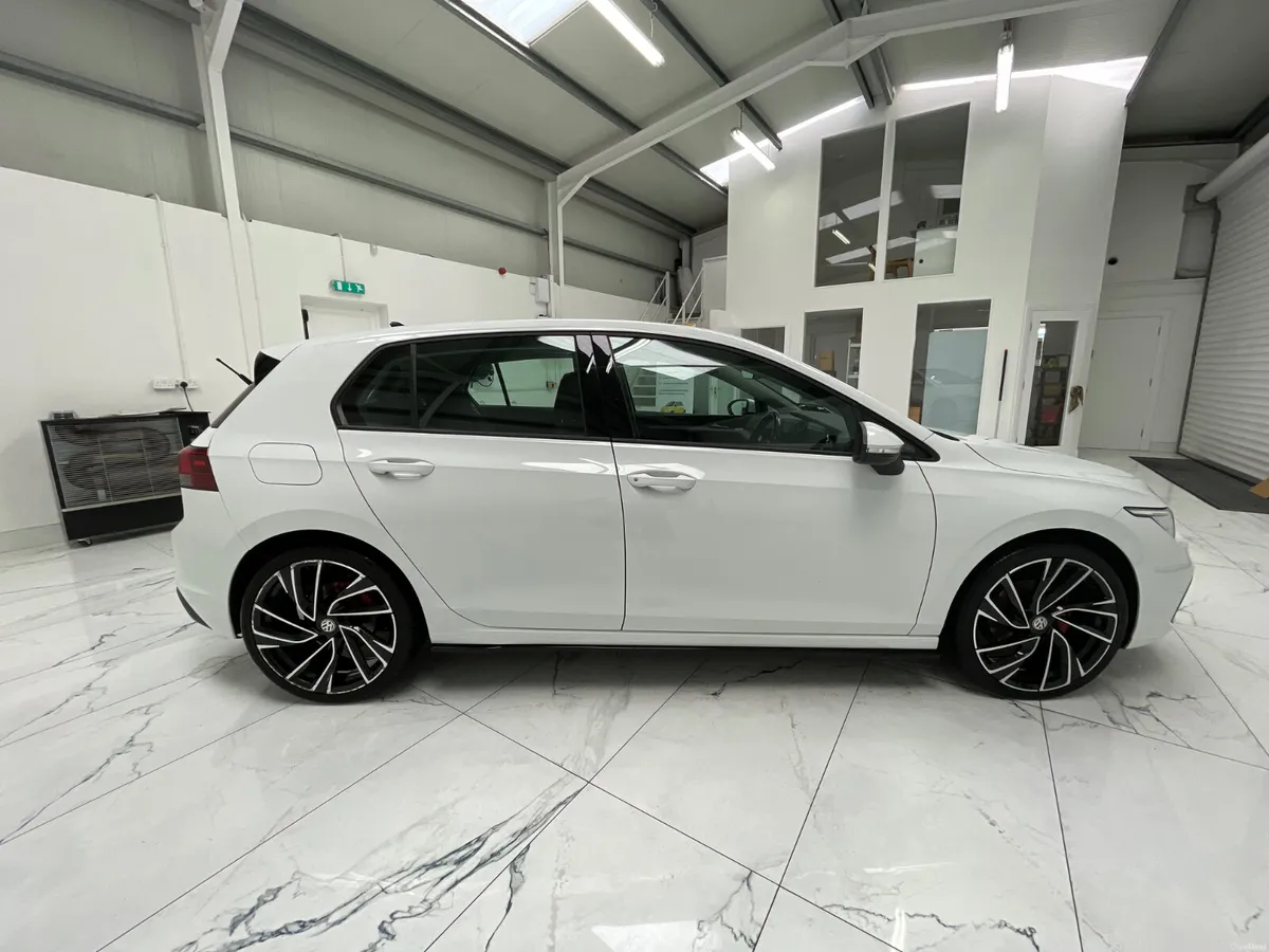 Volkswagen Golf 2021 - Image 2