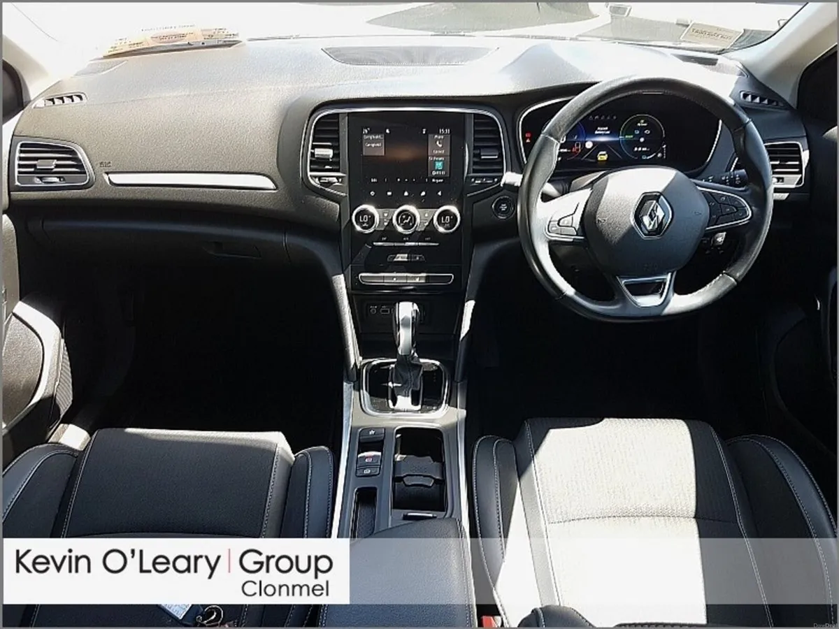Renault Megane E-TECH PHEV 160 Auto Iconic ST - Image 2