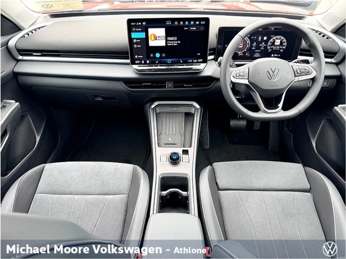 Volkswagen T-Roc STYLE 1.5TSI 116BHP MHEV AUTO - Image 2