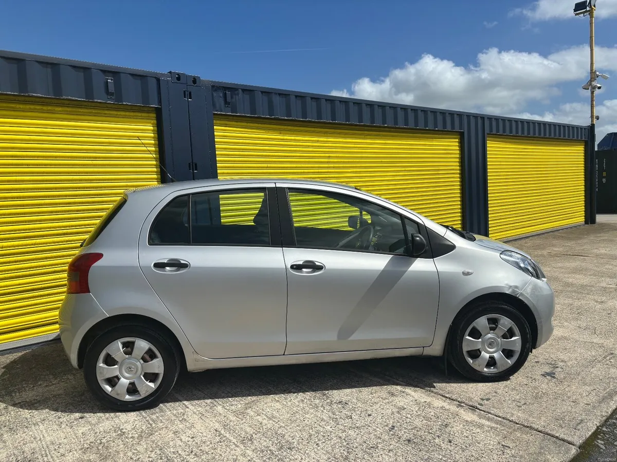 Toyota Yaris  2007 Only 129,000 km NCT February 27 - Image 4