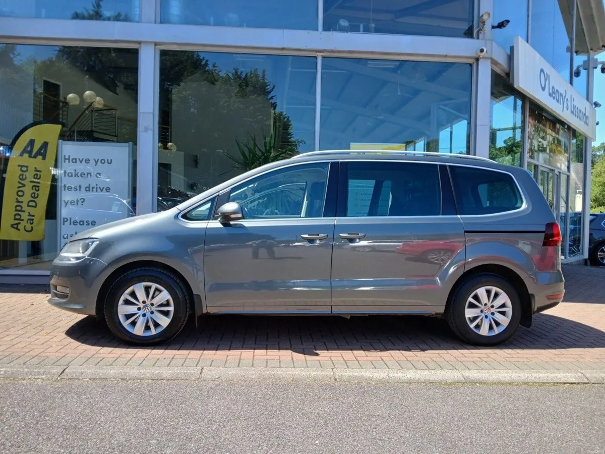 Volkswagen Sharan Comfortline 2.0TDI  150BHP,  1 O - Image 4