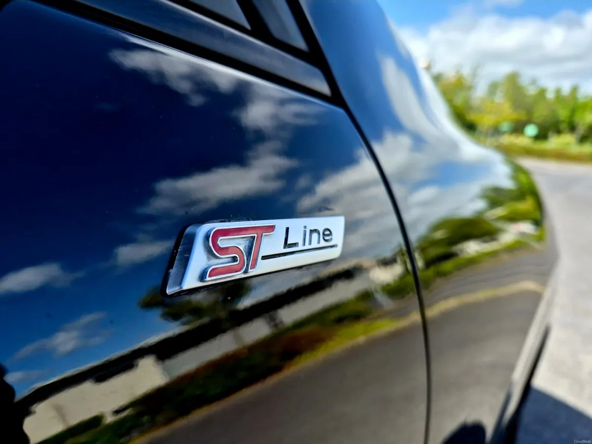 2021 FORD KUGA 2.5 PHEV HYBRID ST LINE X - Image 2
