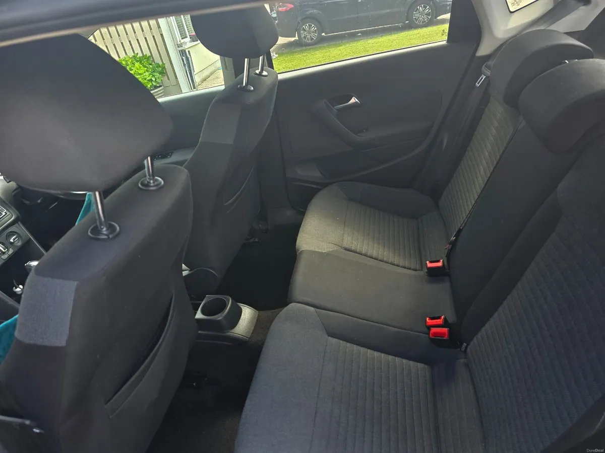 Immaculate Volkswagen Polo 2014 - Image 4