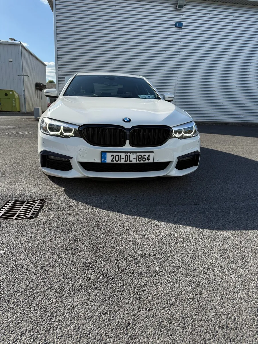 BMW 5 SEREIS G30 - Image 1