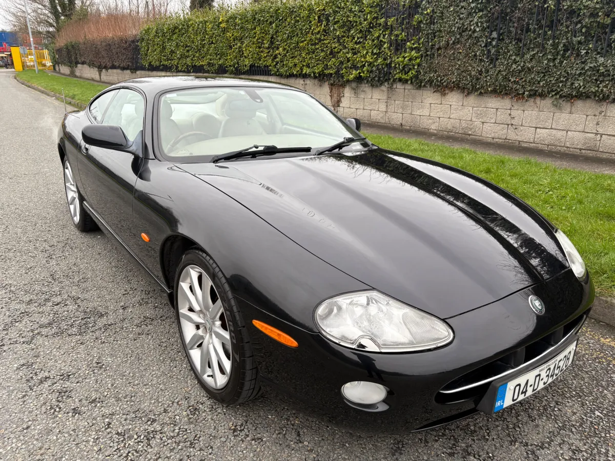 Jaguar XK8 2004 1 owner Brand new NCT - Image 1