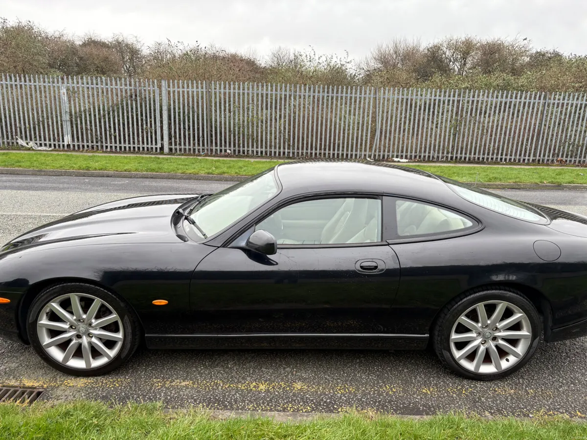 Jaguar XK8 2004 1 owner Brand new NCT - Image 4