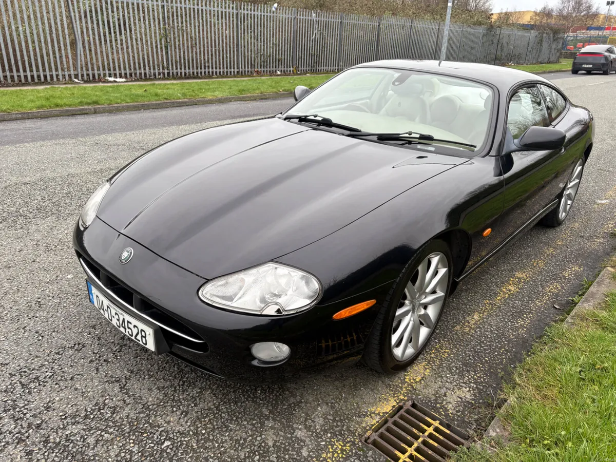 Jaguar XK8 2004 1 owner Brand new NCT - Image 3