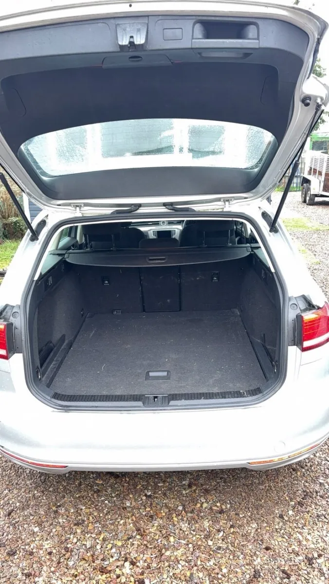 Volkswagen Passat 2016 - Image 3