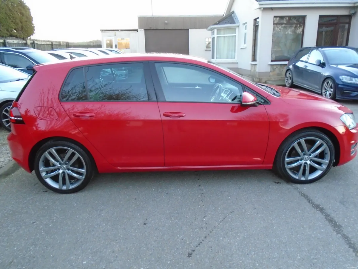 Volkswagen Golf 2017,1.6-tdi,Leather,Heated Seat, - Image 2