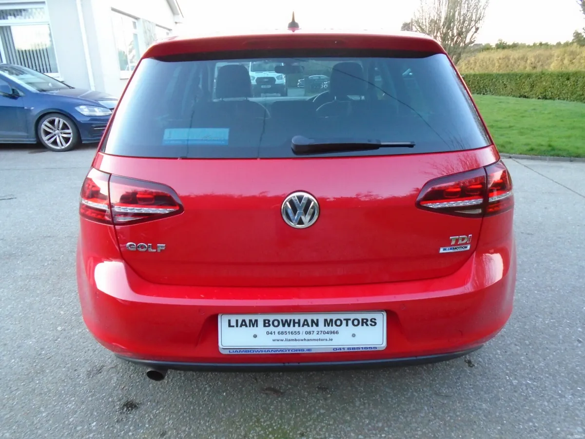 Volkswagen Golf 2017,1.6-tdi,Leather,Heated Seat, - Image 5