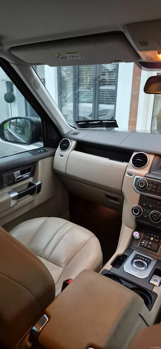 Land Rover Discovery 2016 - Image 4