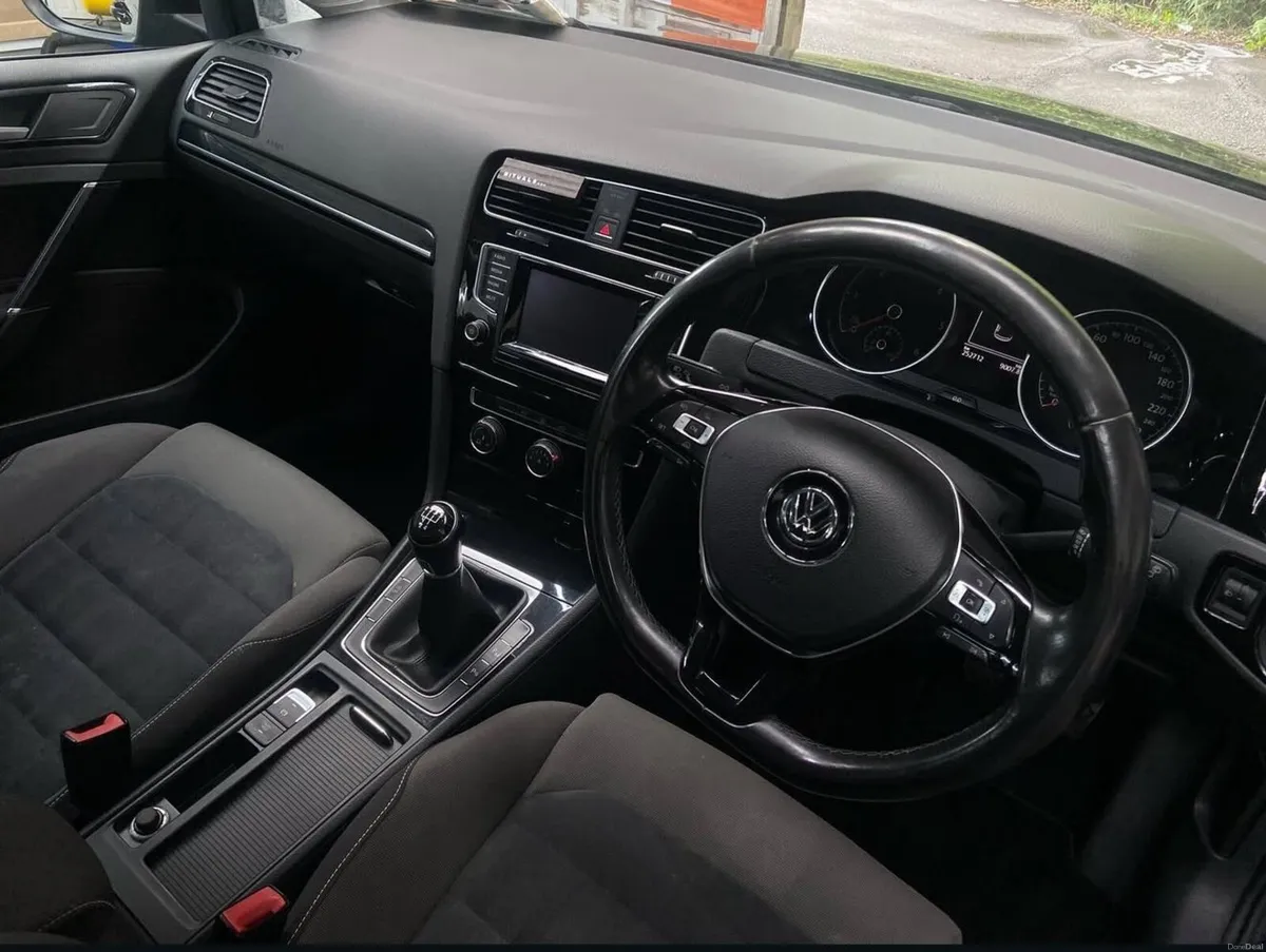 132 Volkswagen Golf TDI 2.0 - Image 3