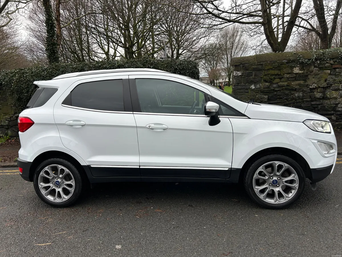 2020 FORD ECOSPORT TITANIUM PETROL SAT NAV - Image 4