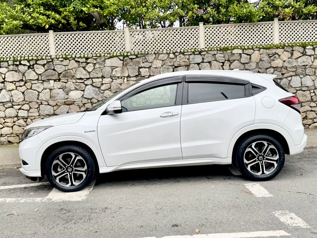 Honda Vezel 2015!!HYBRID!!AUTO!!ONLY68K MLS!! - Image 4