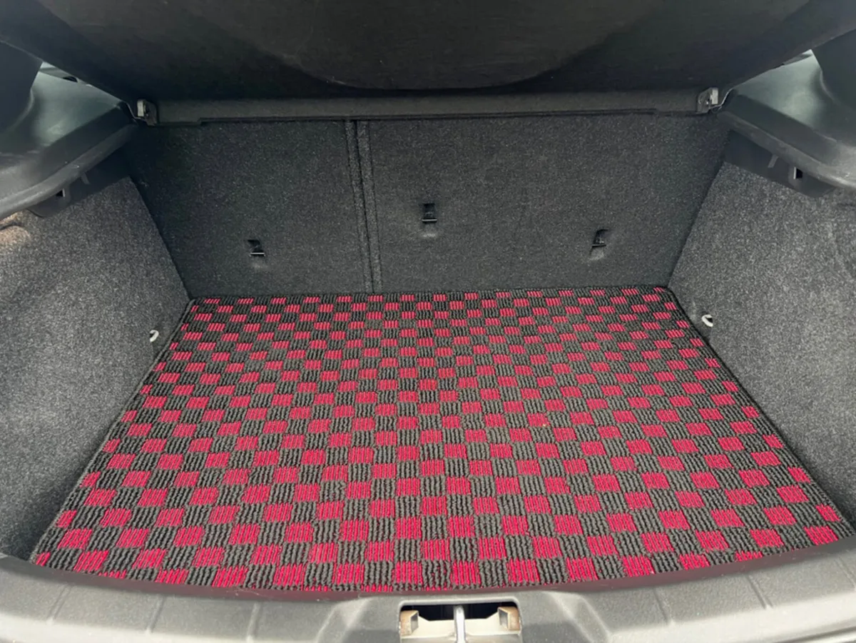 Volvo V40 D4 dynamic edition - Image 4