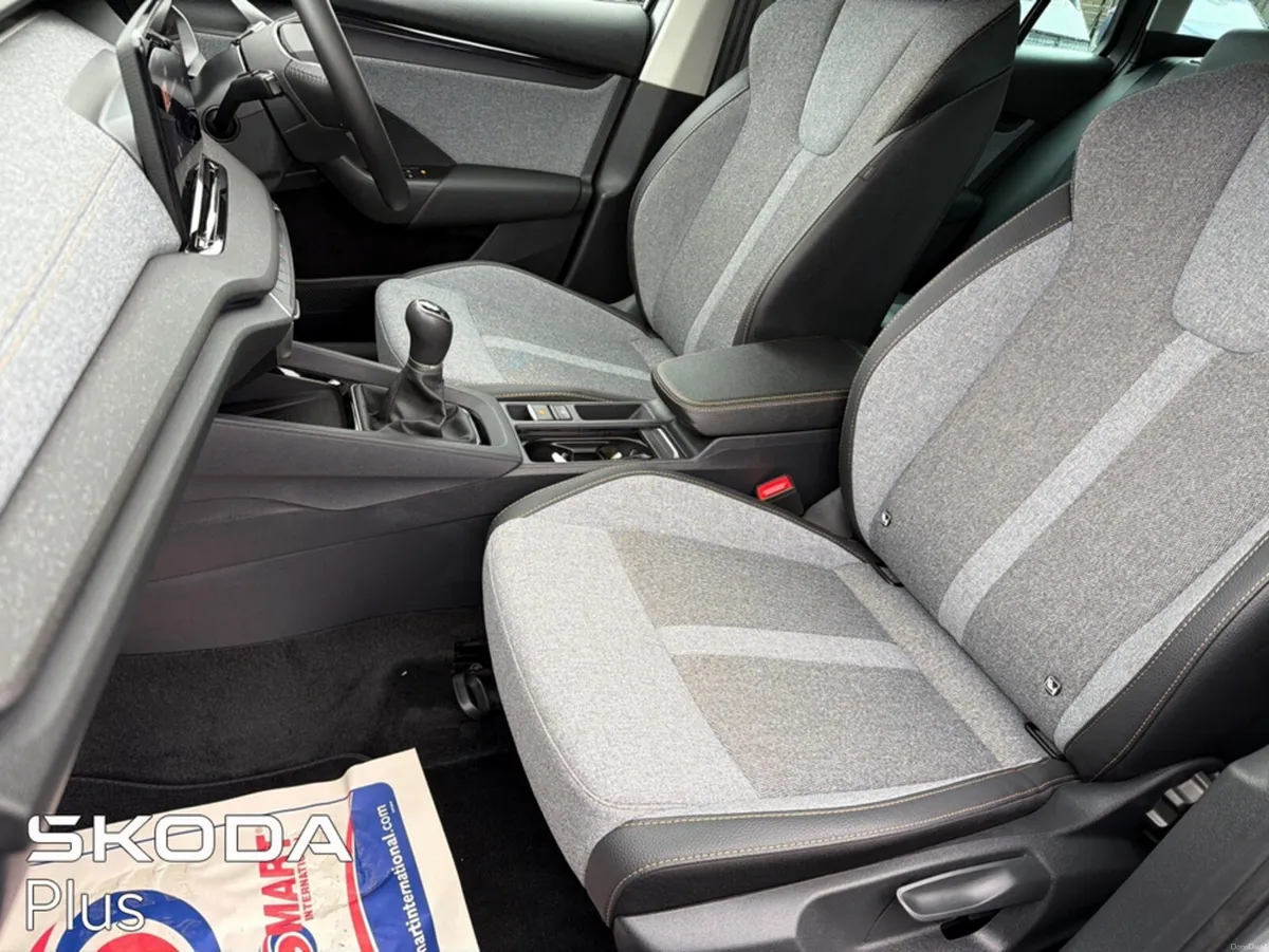 Skoda Octavia COMBI SELECTION PLUS 2.0 TDI 115HP 5 - Image 4