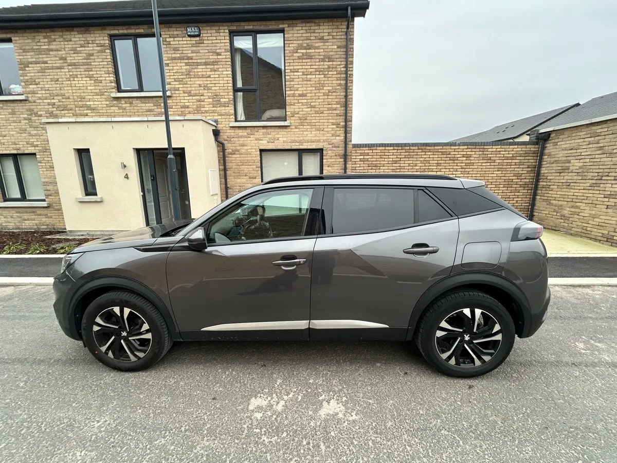 Peugeot 2008 Allure 1.2 PureTech 130 - Image 3