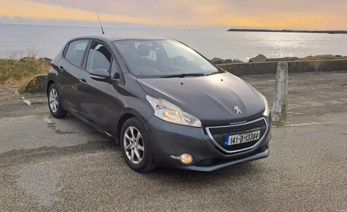 2014 Peugeot 208 Active 1.2l 4 door hatchback - Image 1