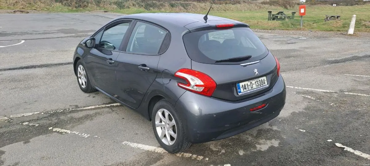 2014 Peugeot 208 Active 1.2l 4 door hatchback - Image 4
