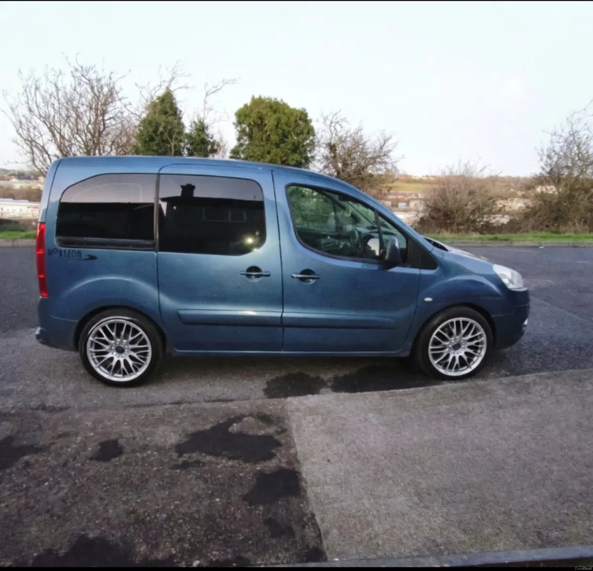 2011 Peugeot Partner Tepee 1.6 HDI WAV - Image 1