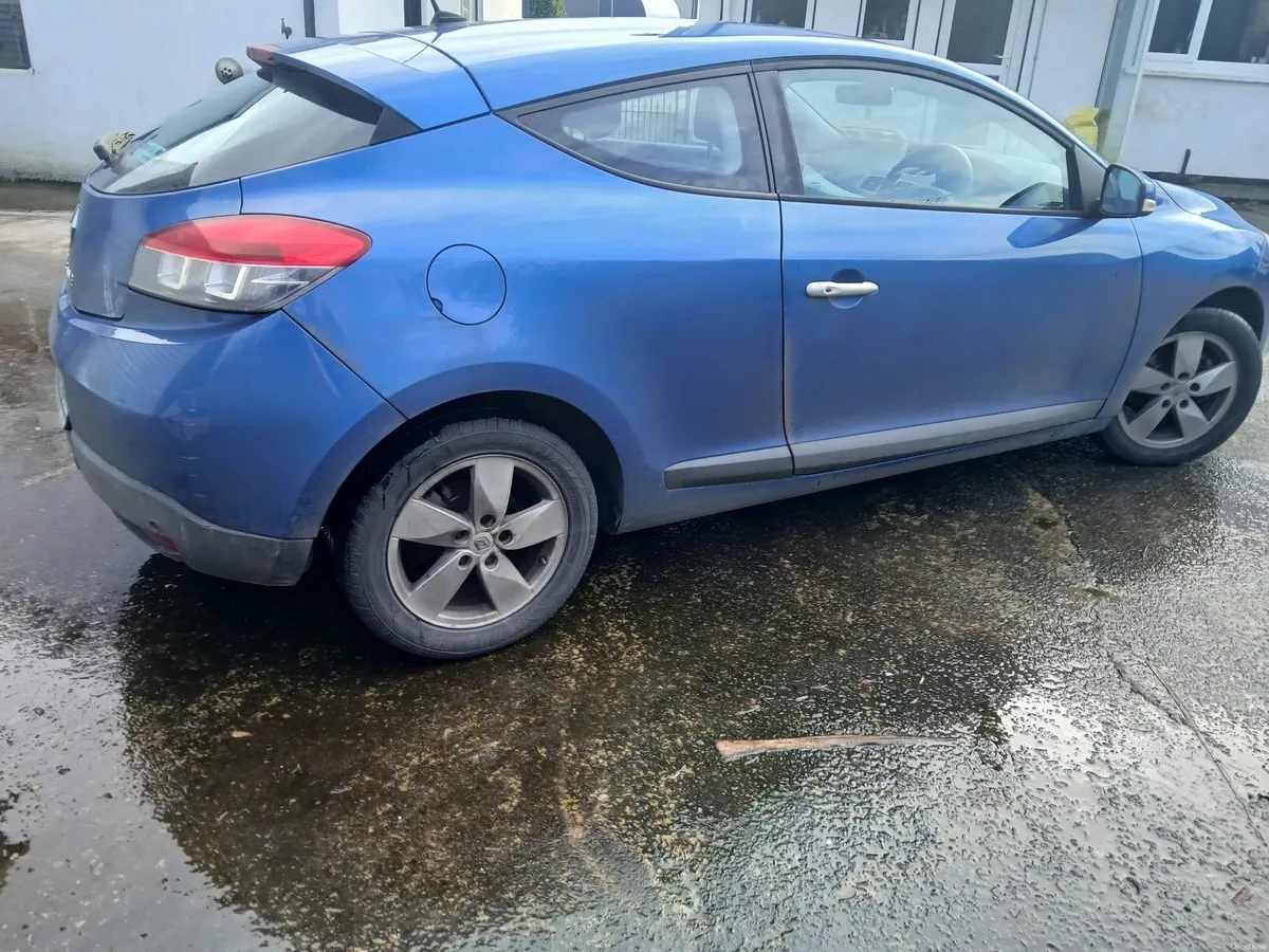 Renault Megane 2012 - Image 2