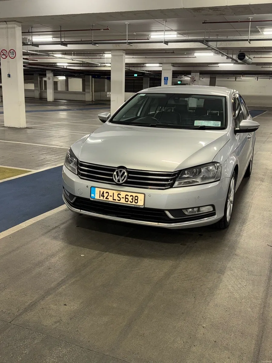 Volkswagen Passat - Image 2