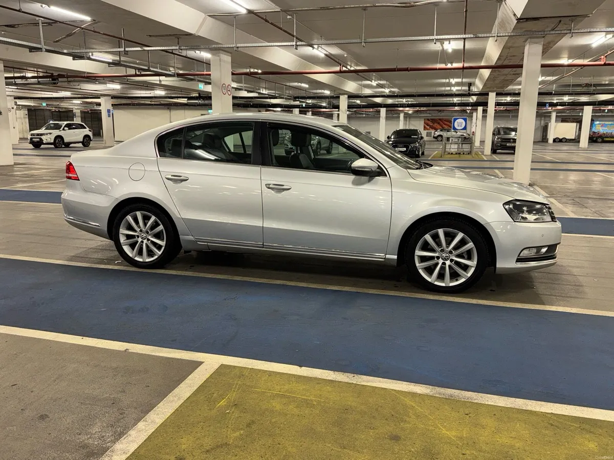 Volkswagen Passat - Image 3