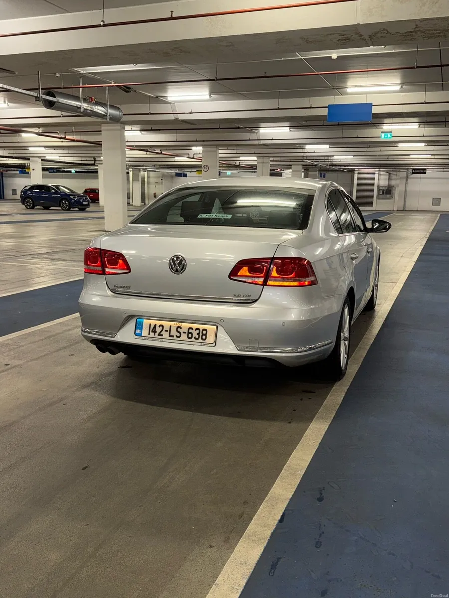 Volkswagen Passat - Image 4
