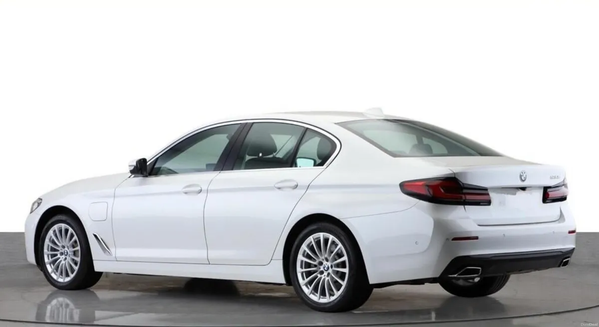 Bmw 530 Luxury Model Low KM - Image 3