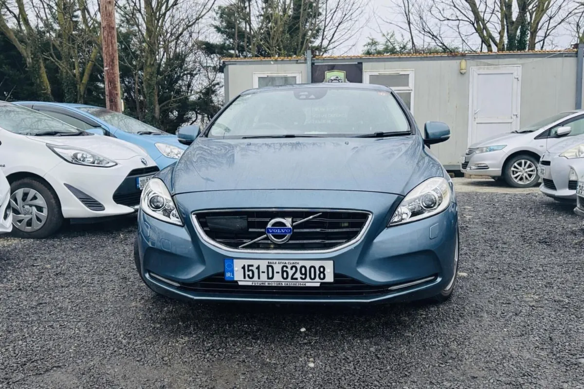 2014 Volvo V40 1.6 Automatic - Image 3