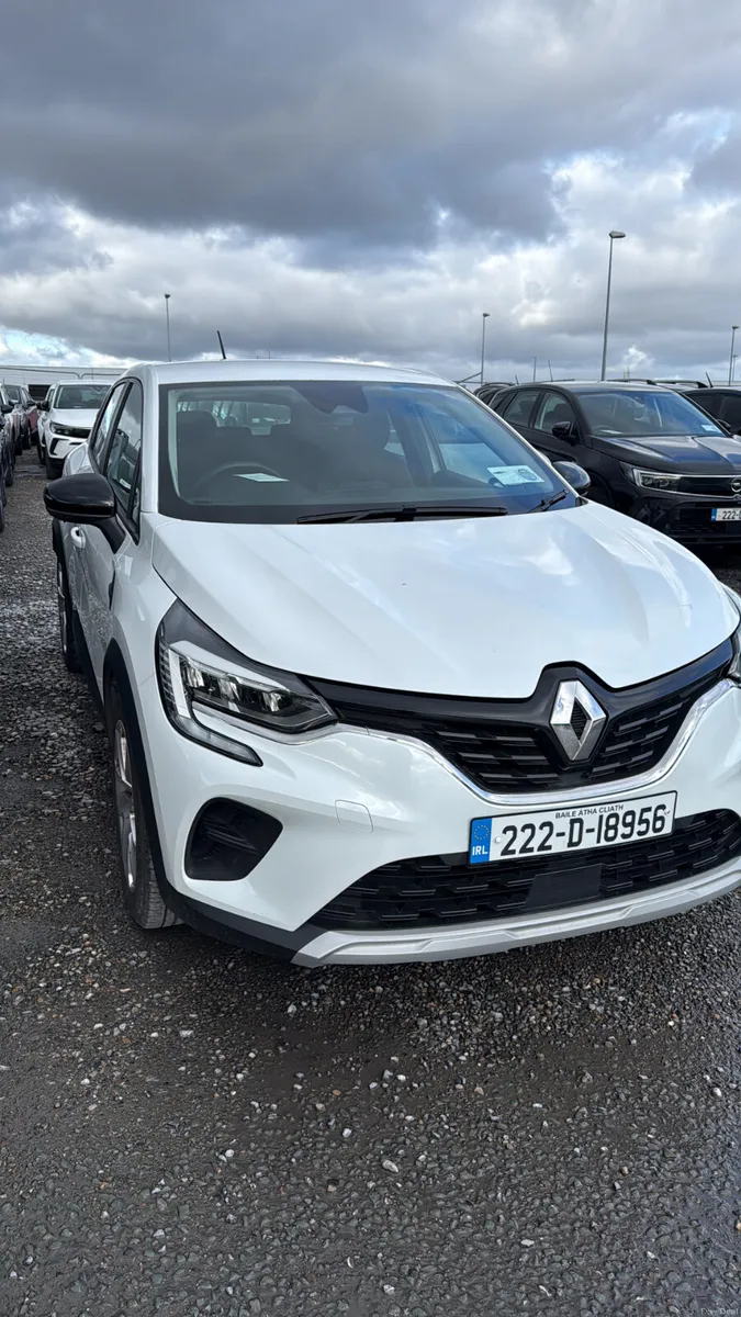 Renault Captur 2022 - Image 1